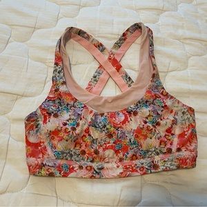 Lululemon sports bra size 4/6